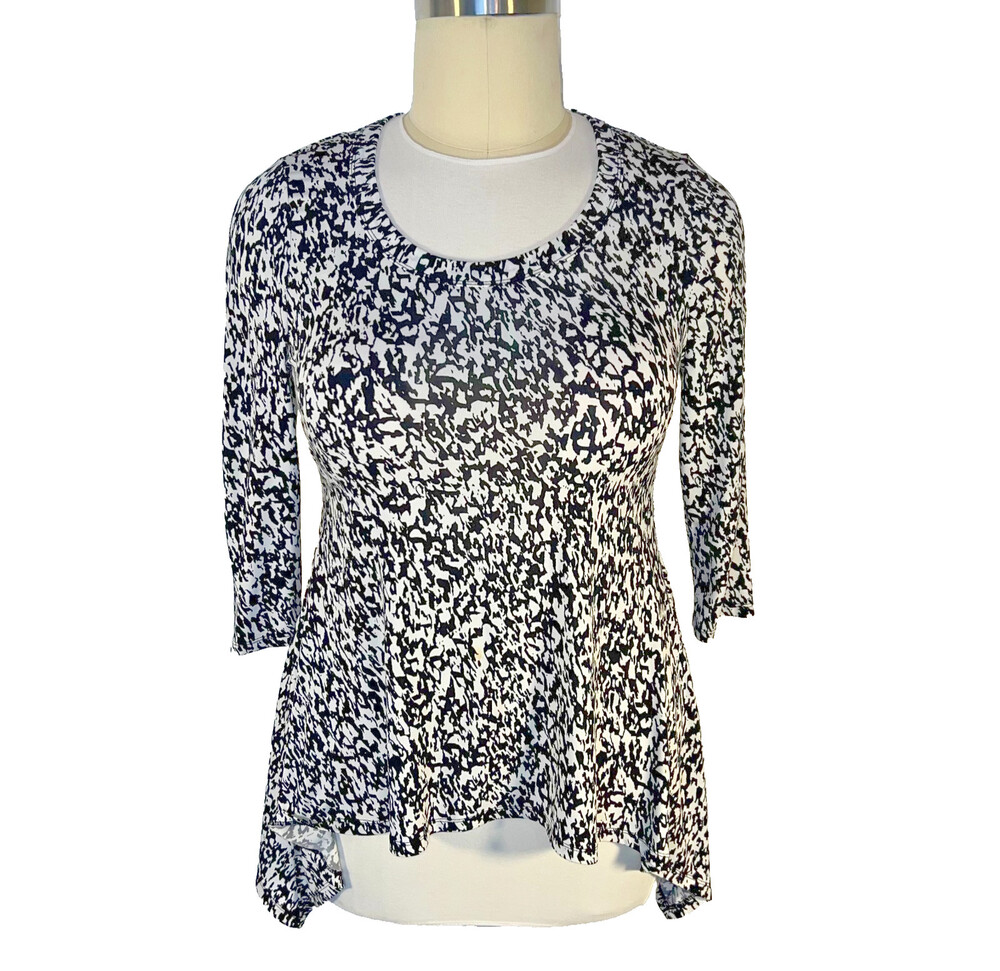 Chaus - Blouse Women's L Black, White Abstract Print Boat Neck Sharkbite Hem